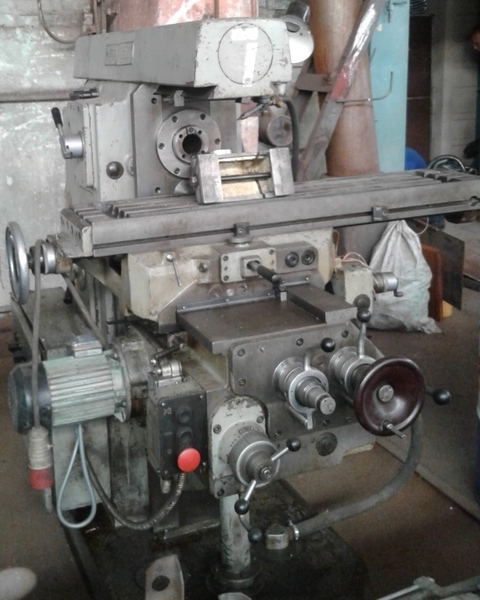 Продаю горизонтально-консольно-фрезерный станок мод. 6Р81Г      - <ro>Изображение</ro><ru>Изображение</ru> #1, <ru>Объявление</ru> #1648646