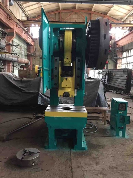 Продаю пресс  кривошипный мод.  К 2130C  ус 100 тн   - <ro>Изображение</ro><ru>Изображение</ru> #2, <ru>Объявление</ru> #1661250