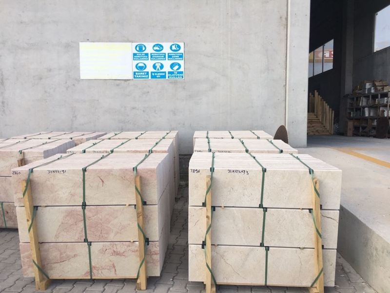 На базе сравнивают заготовки из одной или нескольких партий, подсвечивают - <ro>Изображение</ro><ru>Изображение</ru> #1, <ru>Объявление</ru> #1674734