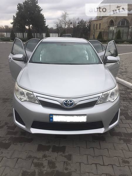 Toyota Camry hybrid 2014 - <ro>Изображение</ro><ru>Изображение</ru> #1, <ru>Объявление</ru> #1675380