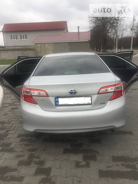 Toyota Camry hybrid 2014 - <ro>Изображение</ro><ru>Изображение</ru> #4, <ru>Объявление</ru> #1675380