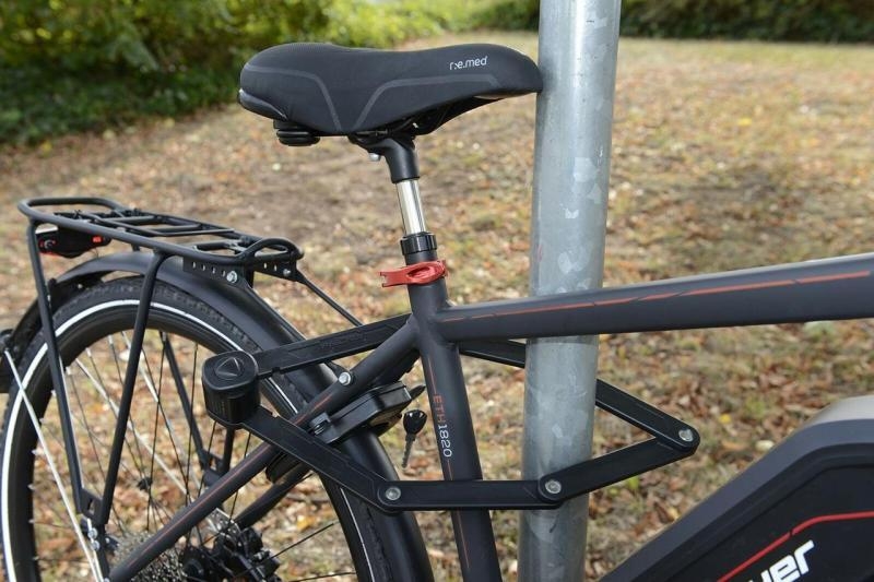 R3-440006, Велосипедный складной замок с держателем Fischer, , черный - <ro>Изображение</ro><ru>Изображение</ru> #3, <ru>Объявление</ru> #1680555