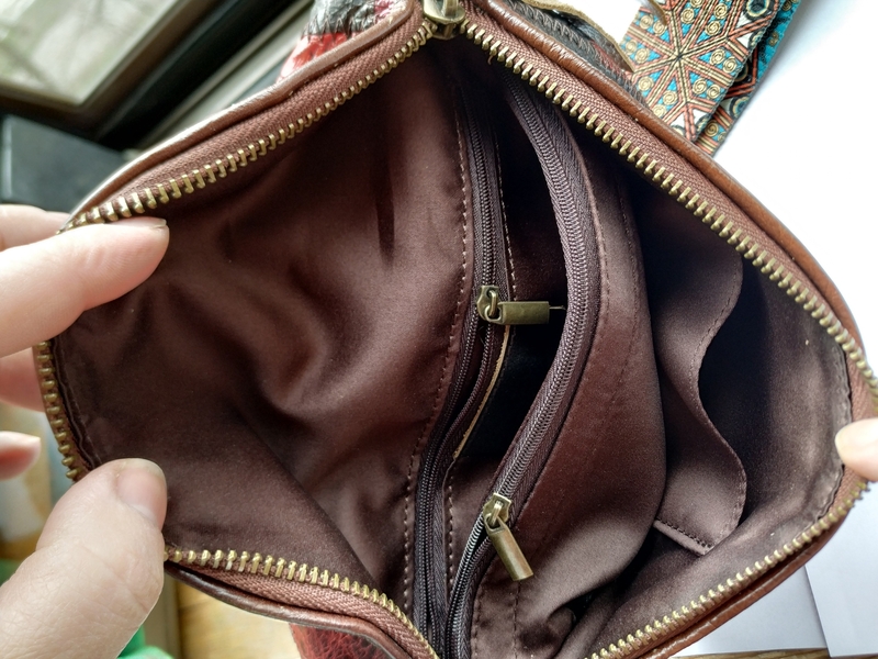 Стильная женская сумка в винтажном стиле с широким ремешком - <ro>Изображение</ro><ru>Изображение</ru> #3, <ru>Объявление</ru> #1707242