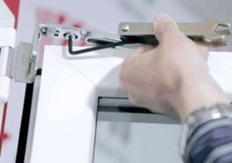 Регулировка и ремонт окон, уплотнитель, фурнитура, петли, ручки, сетки, Киев - <ro>Изображение</ro><ru>Изображение</ru> #3, <ru>Объявление</ru> #1711453