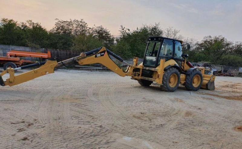 Услуги экскаватора-погрузчика JCB 3CX, CAT 444E - <ro>Изображение</ro><ru>Изображение</ru> #1, <ru>Объявление</ru> #1710481