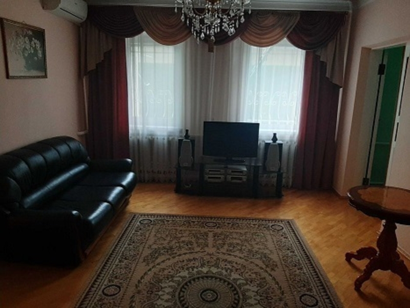 Аренда дома Петропавловская Борщаговка - <ro>Изображение</ro><ru>Изображение</ru> #2, <ru>Объявление</ru> #1717518