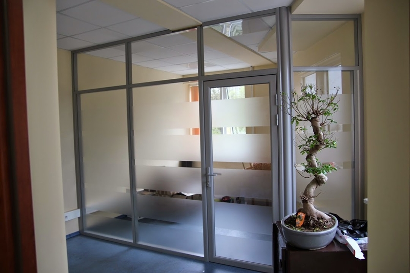 Перегородки для дому та офісу. Пластикові та алюмінієві. Недорого. - <ro>Изображение</ro><ru>Изображение</ru> #9, <ru>Объявление</ru> #1617957