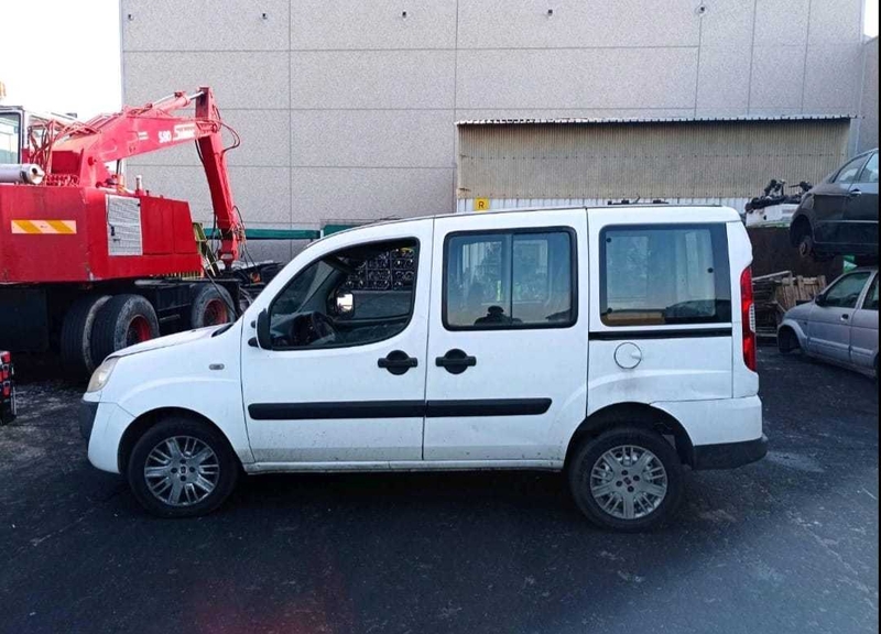 В розборі автомобіль Фіат Добло 2007 1,9 року, в наявності багато запчастин - <ro>Изображение</ro><ru>Изображение</ru> #5, <ru>Объявление</ru> #1723929