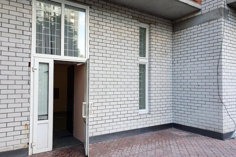 Фасадное помещение на 1-м этаже многоэтажного здания. - <ro>Изображение</ro><ru>Изображение</ru> #3, <ru>Объявление</ru> #1724816