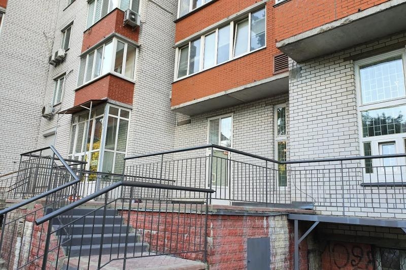 Фасадное помещение на 1-м этаже многоэтажного здания. - <ro>Изображение</ro><ru>Изображение</ru> #6, <ru>Объявление</ru> #1724816