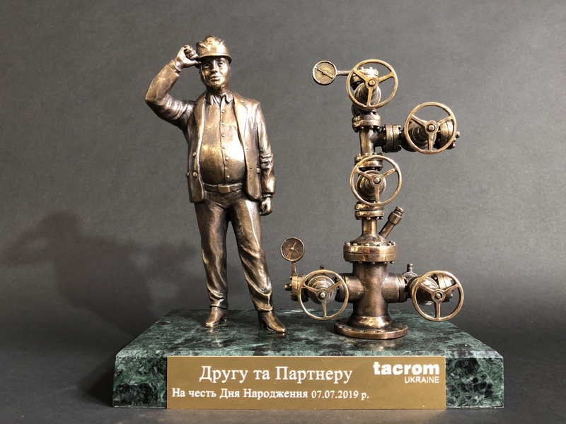 Подарочная статуэтка на заказ Нефтевик - <ro>Изображение</ro><ru>Изображение</ru> #2, <ru>Объявление</ru> #1732332