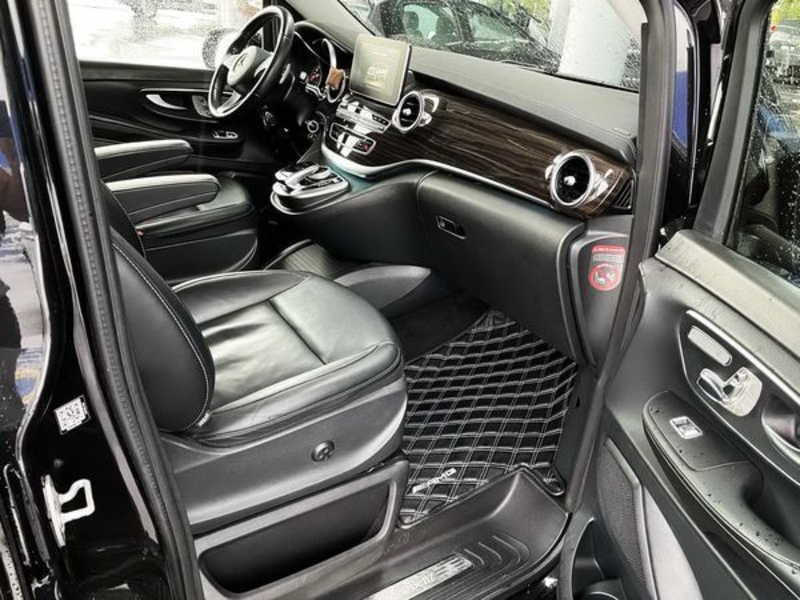 Микроавтобус Mercedes V класс 2018 год Long заказать в аренду с водителем  - <ro>Изображение</ro><ru>Изображение</ru> #5, <ru>Объявление</ru> #1735427