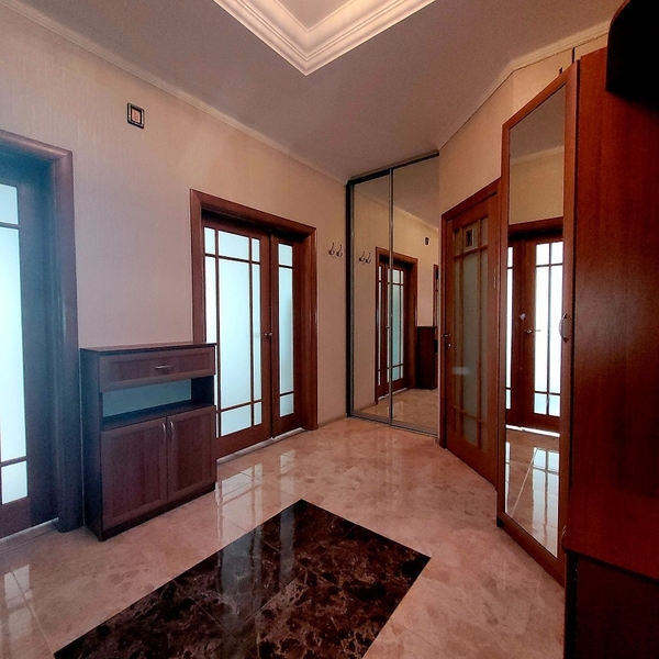 Велика сучасна квартира в бізнес будинку біля метро в центрі - <ro>Изображение</ro><ru>Изображение</ru> #5, <ru>Объявление</ru> #1735348