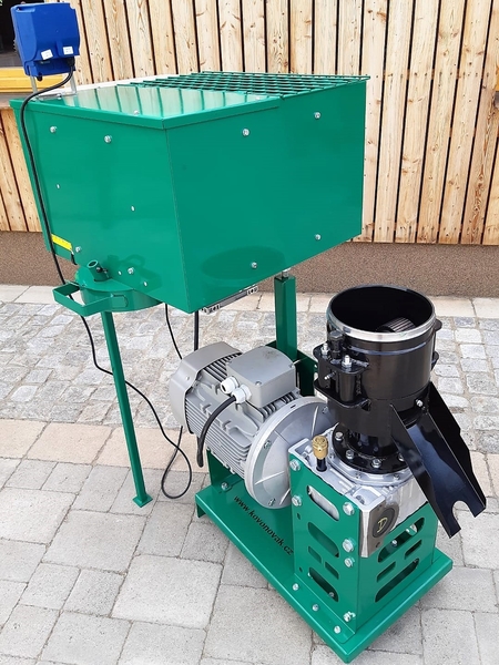 Пресс - грануляторы  биомассы MG 100/200/400/600/800/1000 (Чехия) - <ro>Изображение</ro><ru>Изображение</ru> #4, <ru>Объявление</ru> #1744826