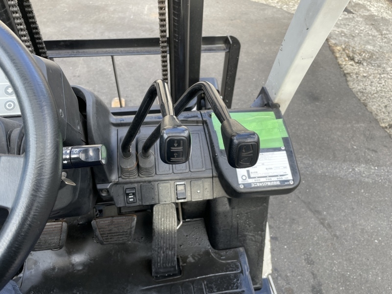 Вилковий автонавантажувач Nissan на 1.5 тонни на немаркiй гумі.  Модель P1F1A15D - <ro>Изображение</ro><ru>Изображение</ru> #9, <ru>Объявление</ru> #1744901