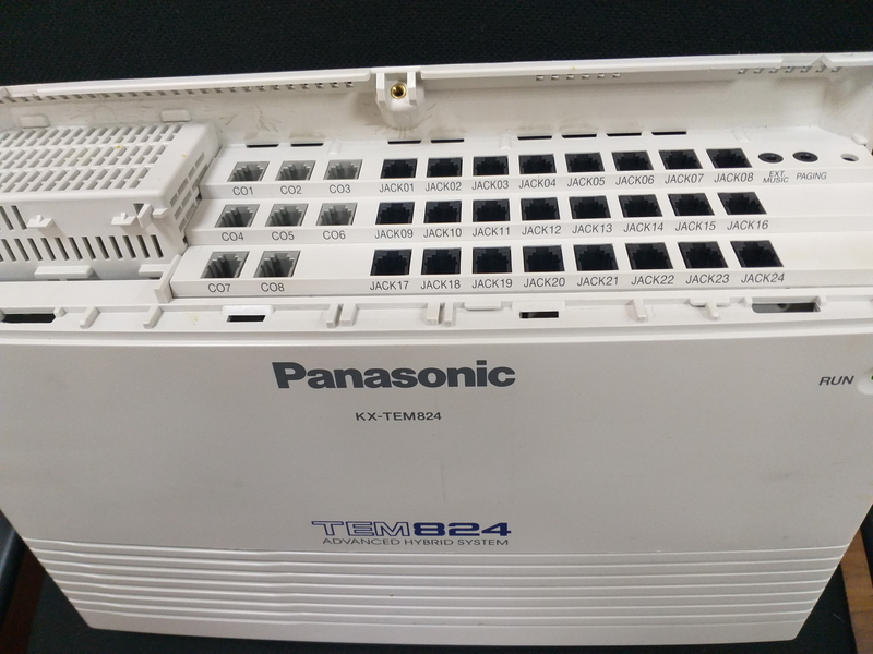 Panasonic KX-TEM824UA, аналогова АТС, конфігурація: 8 зовнішніх /24 внутрішніх - <ro>Изображение</ro><ru>Изображение</ru> #1, <ru>Объявление</ru> #992552